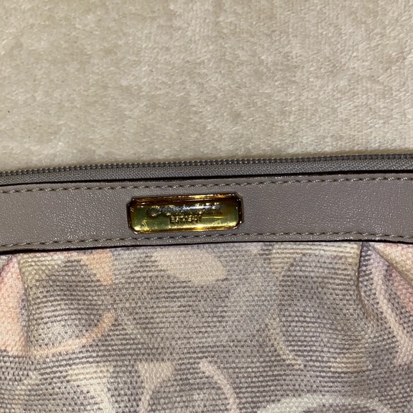 COACH Wristlet - Picture 2 of 7